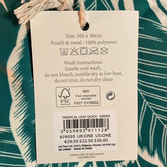 FAT FACE quick dry towel in bag. NWT - Picture 4 of 5